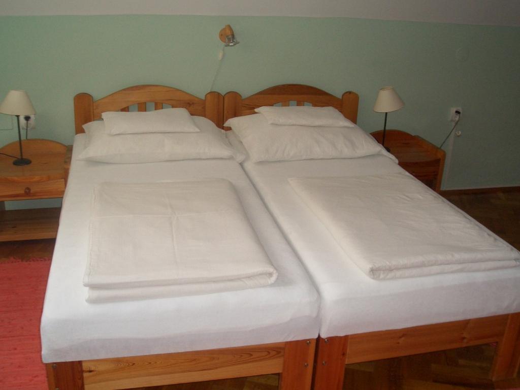 Apartments-Mini-Hotel Csongrád Стая снимка