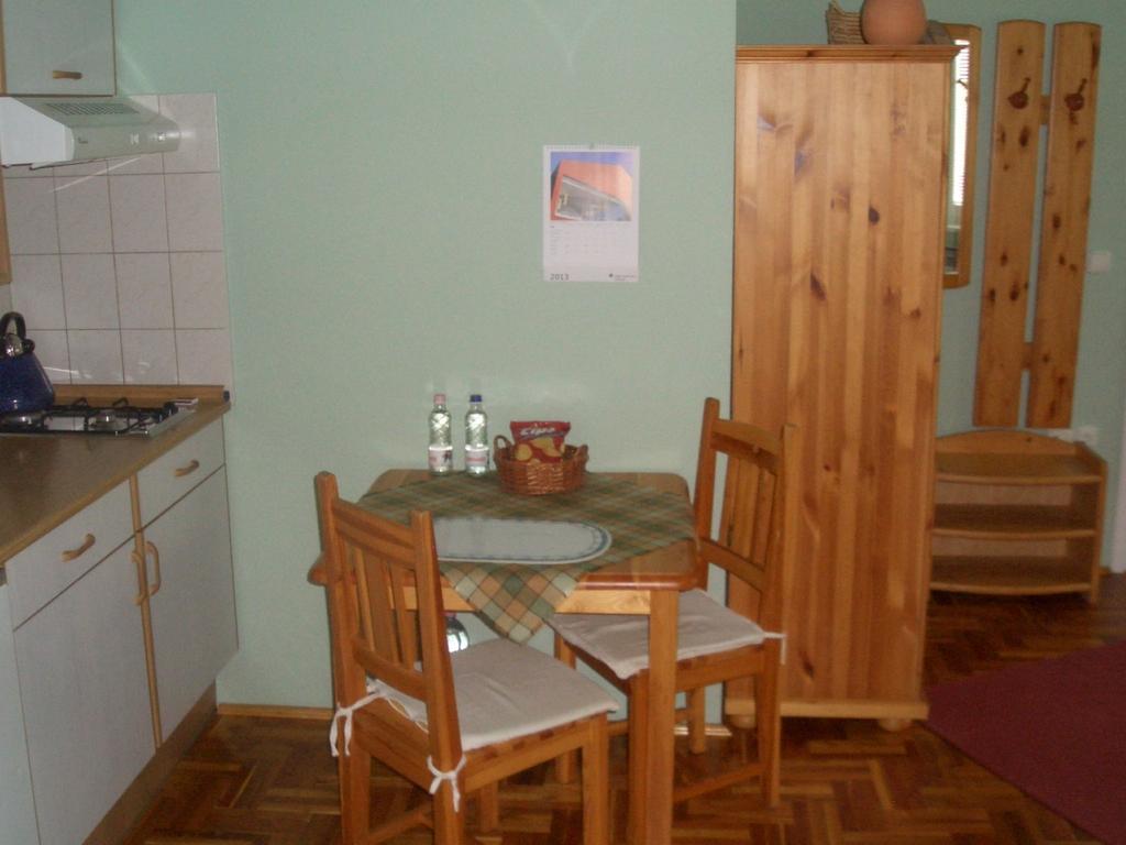Apartments-Mini-Hotel Csongrád Стая снимка